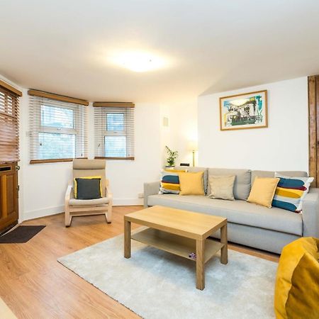 New Stylish 1 Bedroom Flat With Garden ロンドン エクステリア 写真