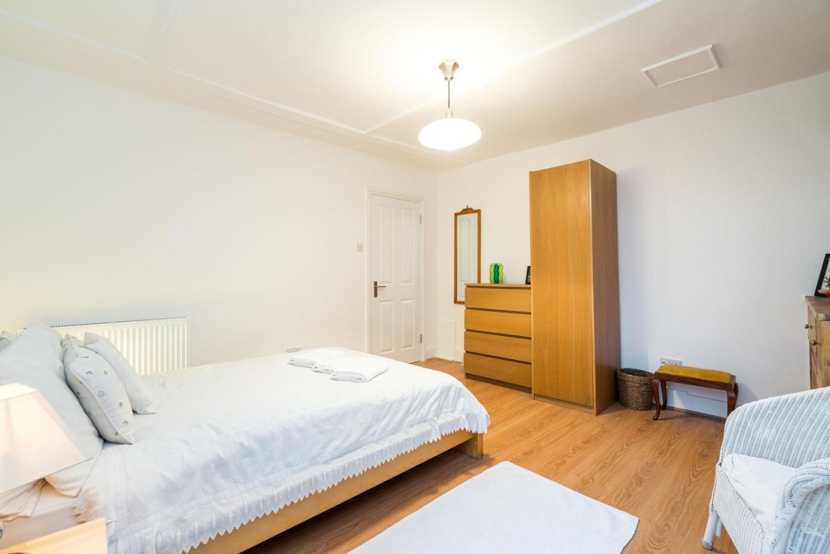 New Stylish 1 Bedroom Flat With Garden ロンドン エクステリア 写真