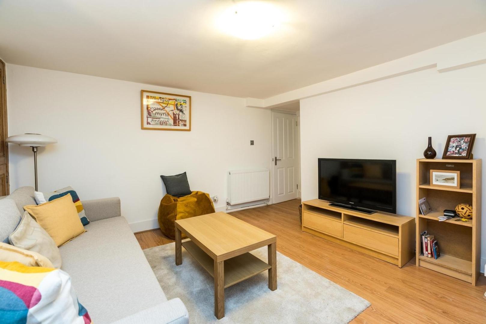 New Stylish 1 Bedroom Flat With Garden ロンドン エクステリア 写真