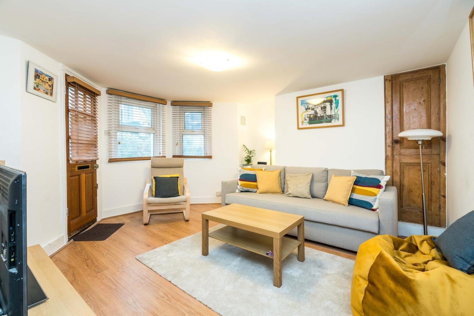 New Stylish 1 Bedroom Flat With Garden ロンドン エクステリア 写真