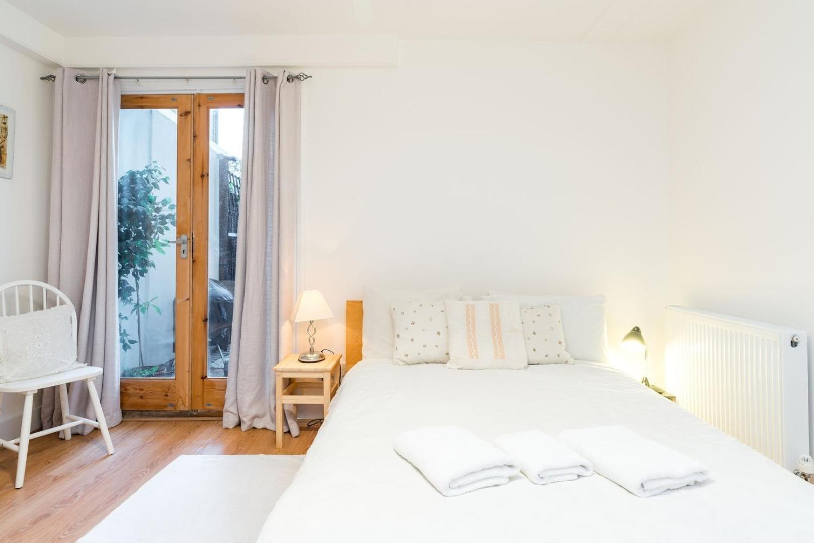 New Stylish 1 Bedroom Flat With Garden ロンドン エクステリア 写真